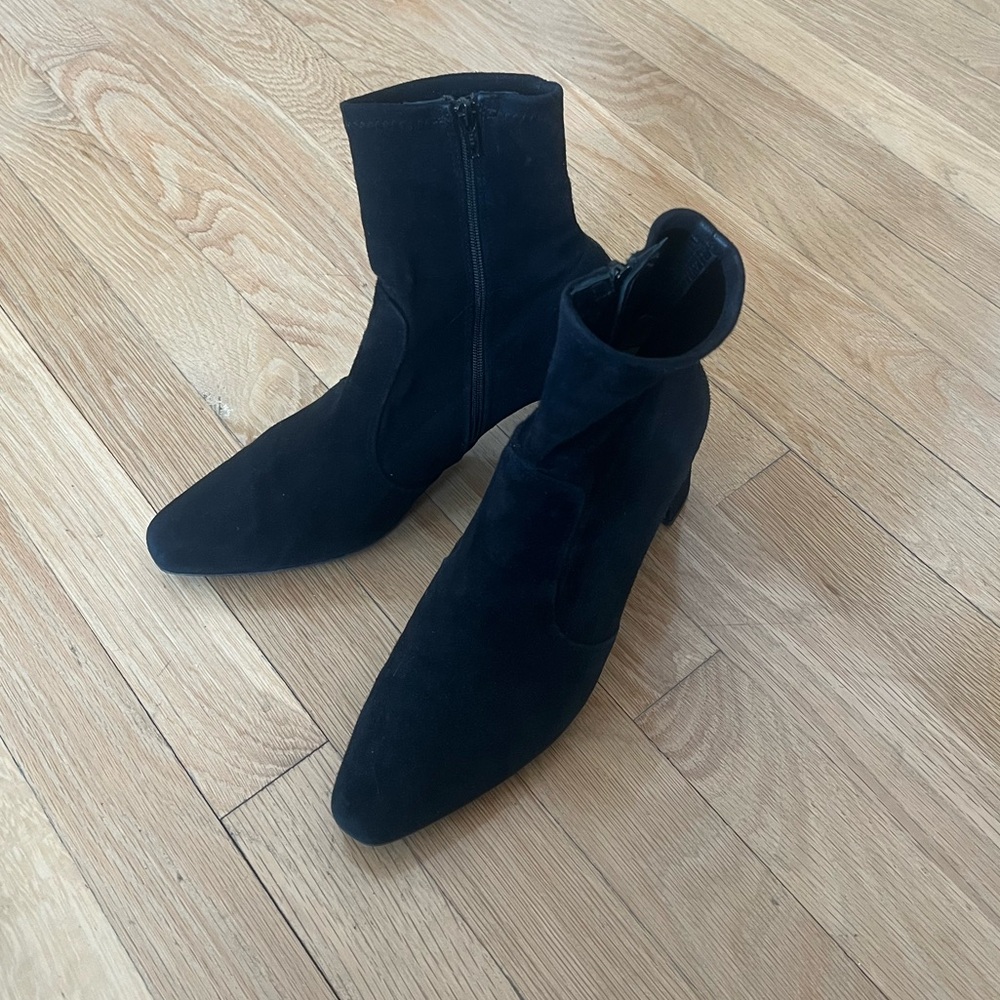 Inez size 8 Paz 70 black suede booties good used condition